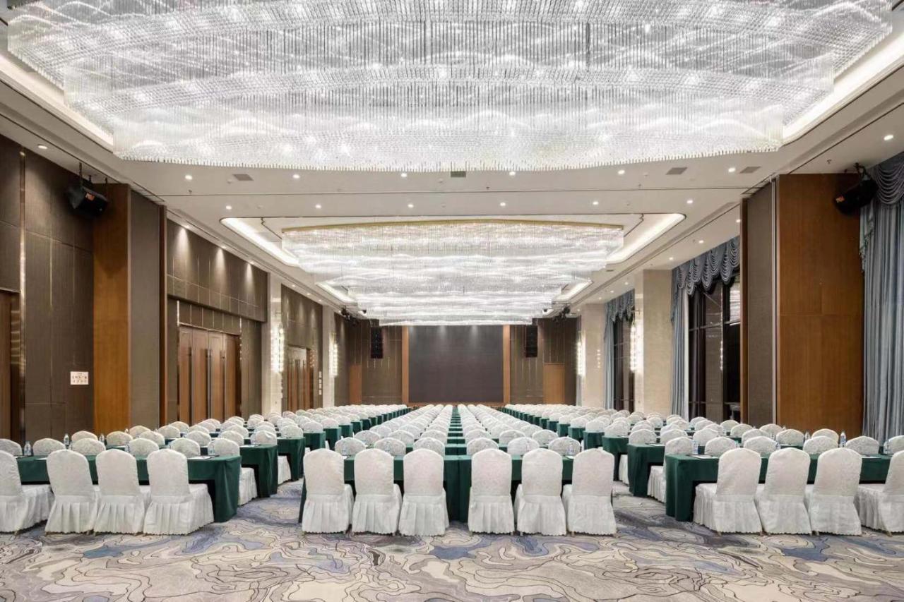 Ramada Plaza By Wyndham Enshi Hotel Exterior photo